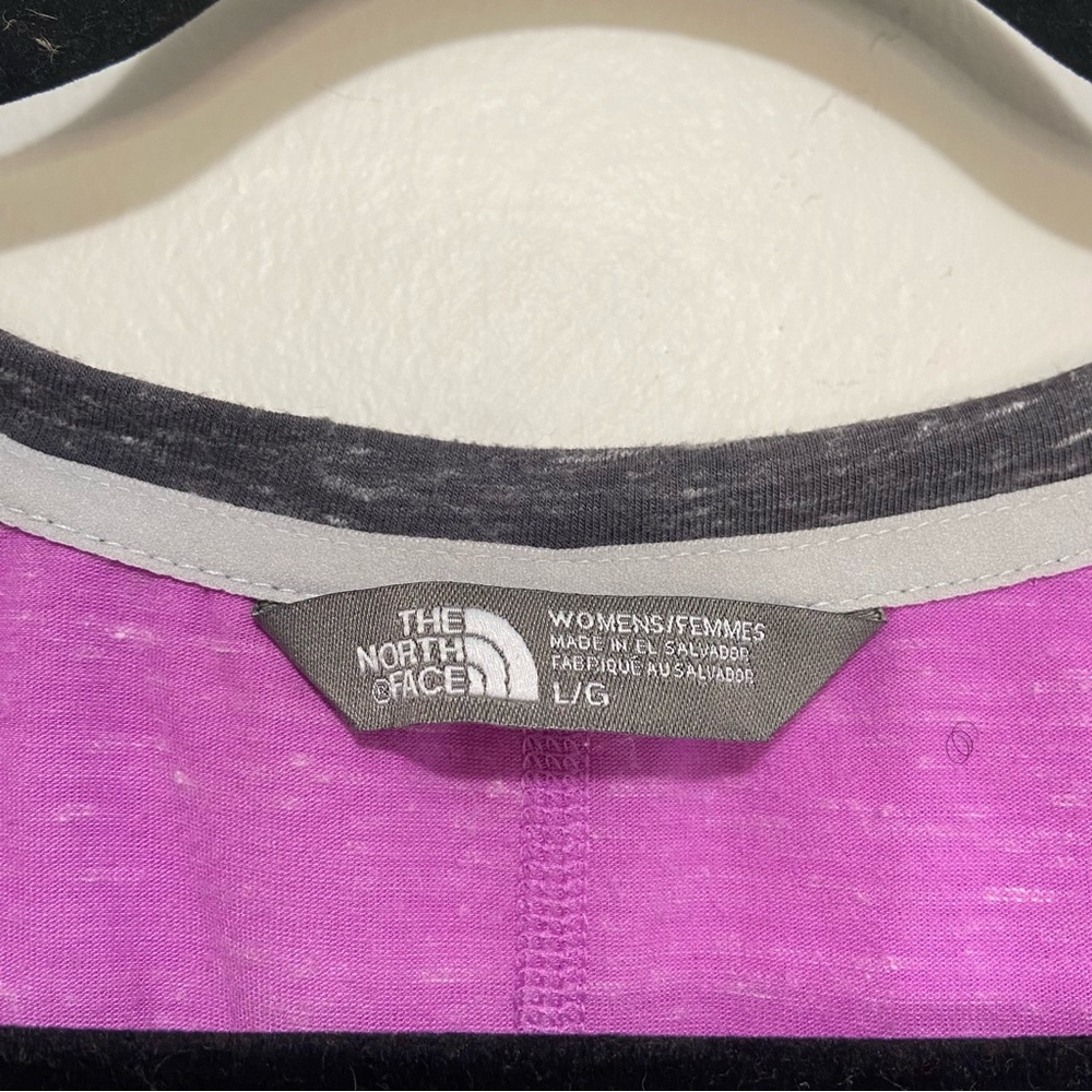 The North Face EZ Raglan Short Sleeve Lightweight Purple and Gray T-shirt Top - Picture 5 of 5